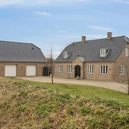 Moderne Med Egen Indgang Nær Vejle Fredericia